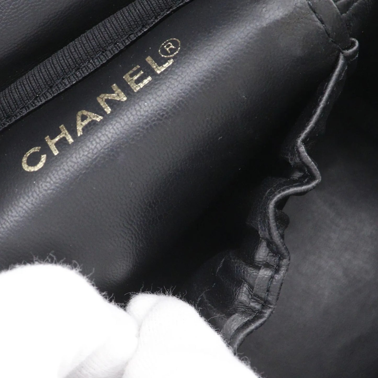 Chanel Vintage Timeless Cosmetic Case Caviar, Black, Leather, Handbag