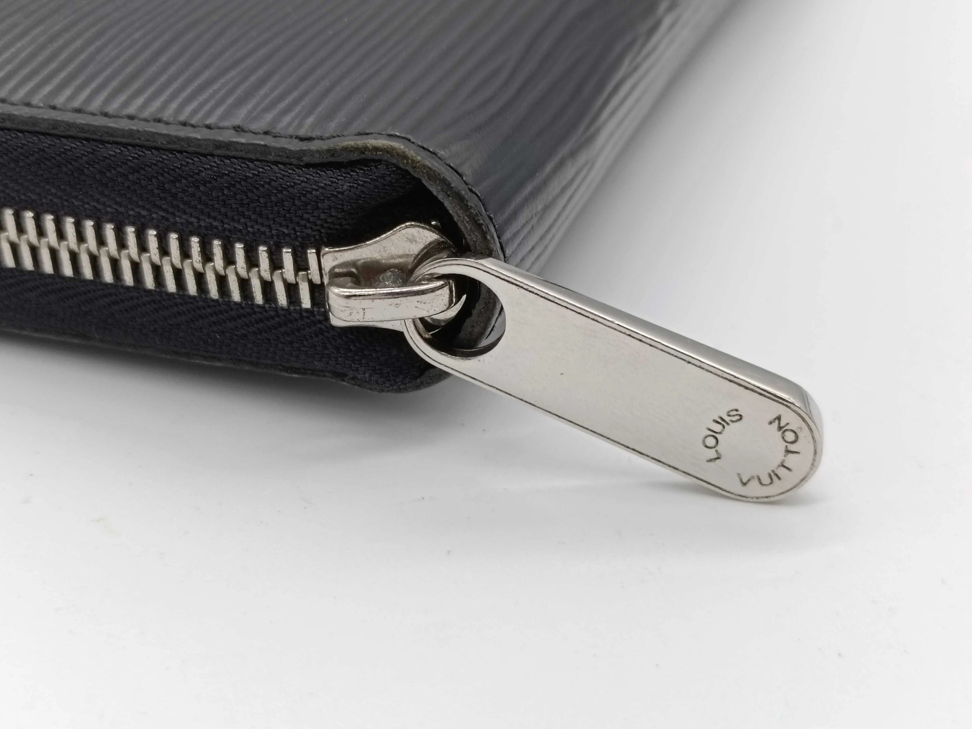 Louis Vuitton Zippy Wallet NM Epi Leather, Black, Leather, Wallet