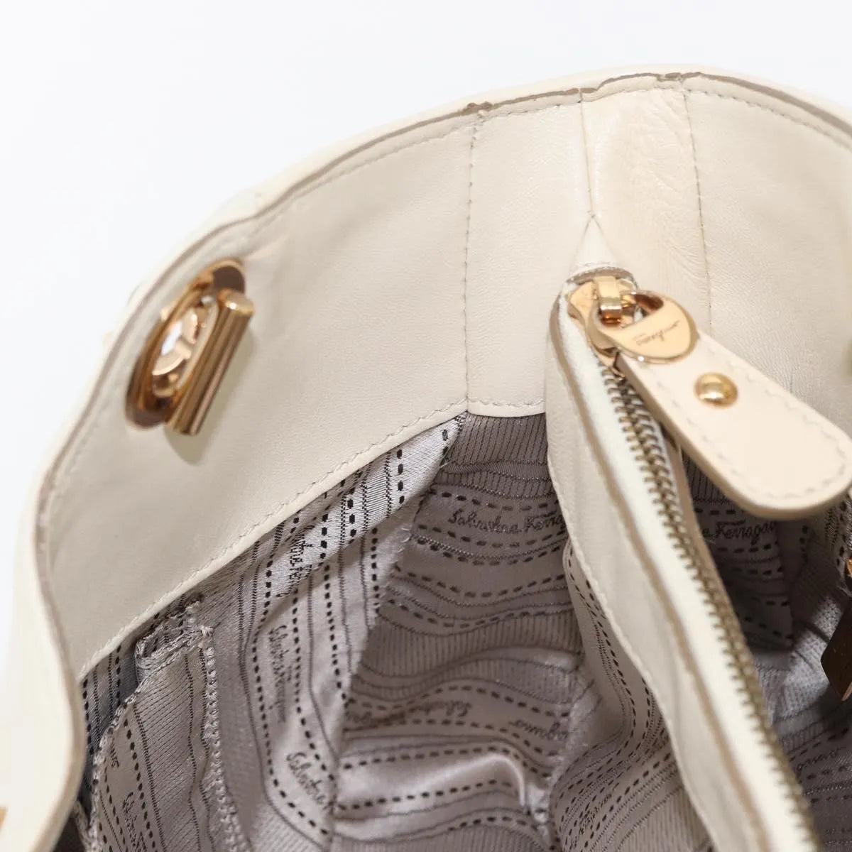 Salvatore Ferragamo Betulla Chain Tote Leather, White, Leather, Handbag