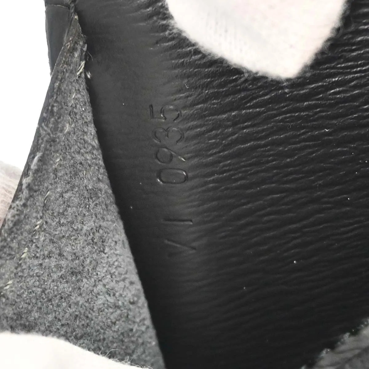 Louis Vuitton Cluny Leather, Black, Leather, Shoulder Bag