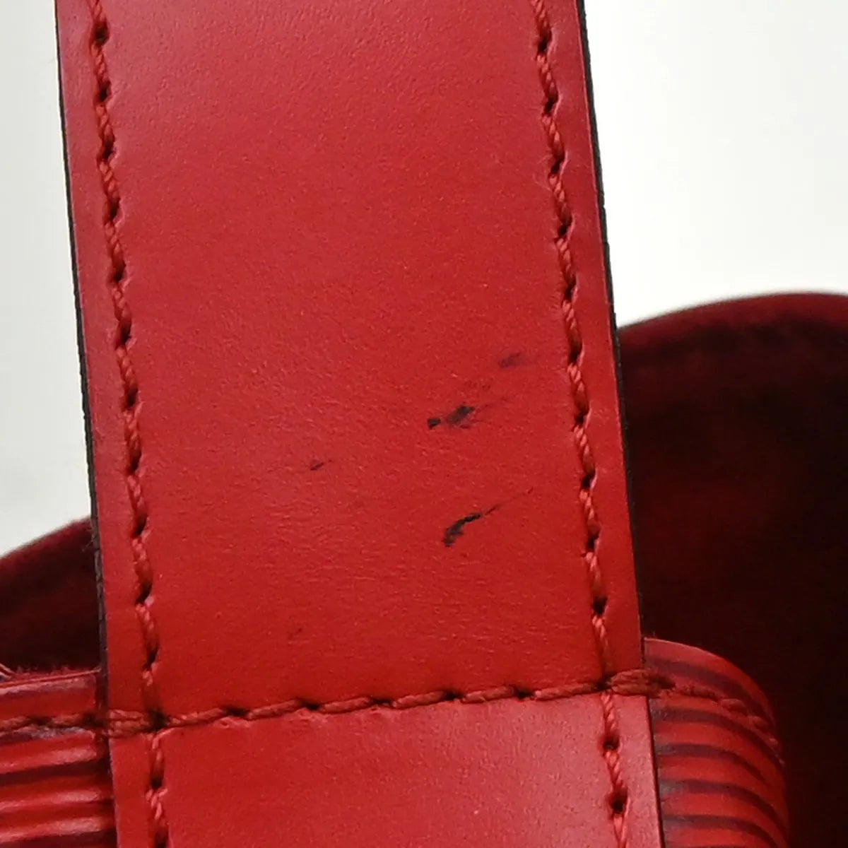 Louis Vuitton Vintage Sac d'Epaule Epi Leather, Red, Leather, Shoulder Bag