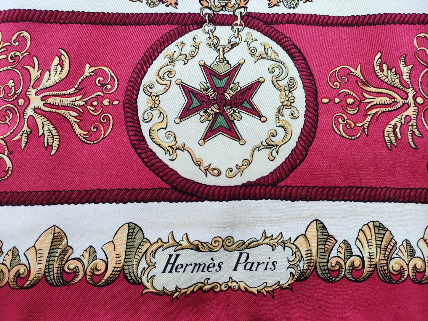 Hermes Carré 90 Silk multicolor, Multicolour, Silk, Scarf
