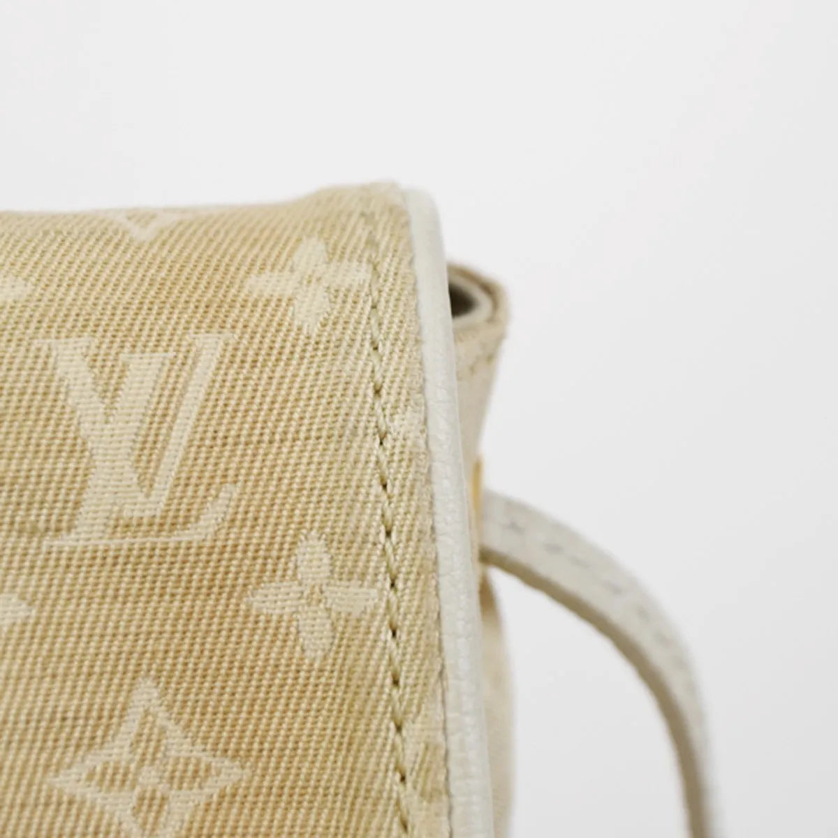 Louis Vuitton Cancun Pochette Monogram Mini Canvas, Beige, Canvas, Clutch