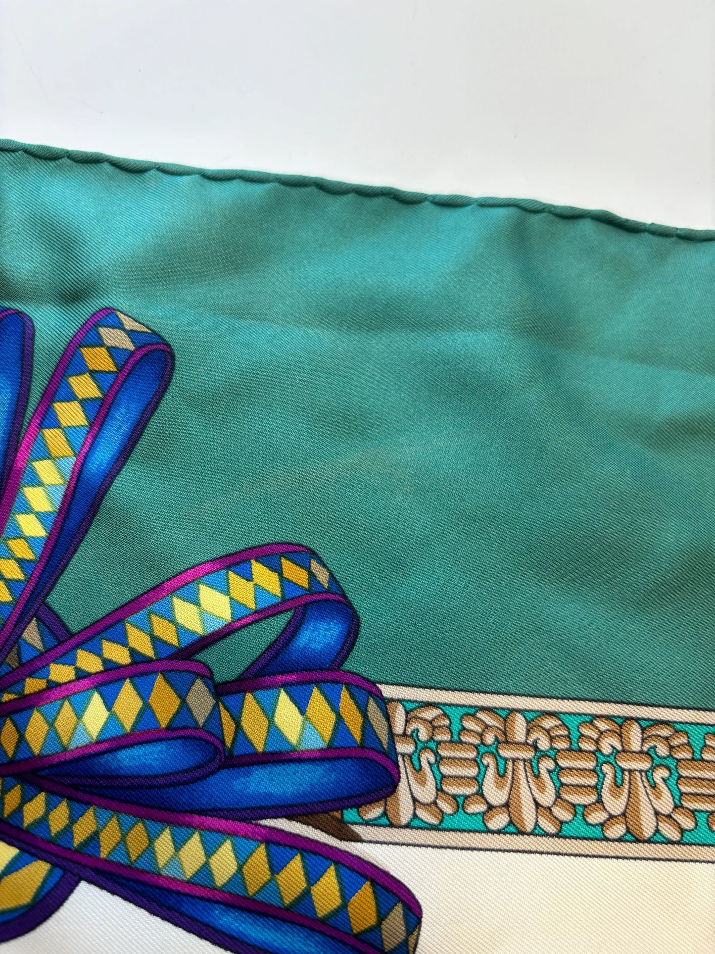 Hermes Carré 90 Silk multicolor, Multicolour, Silk, Scarf