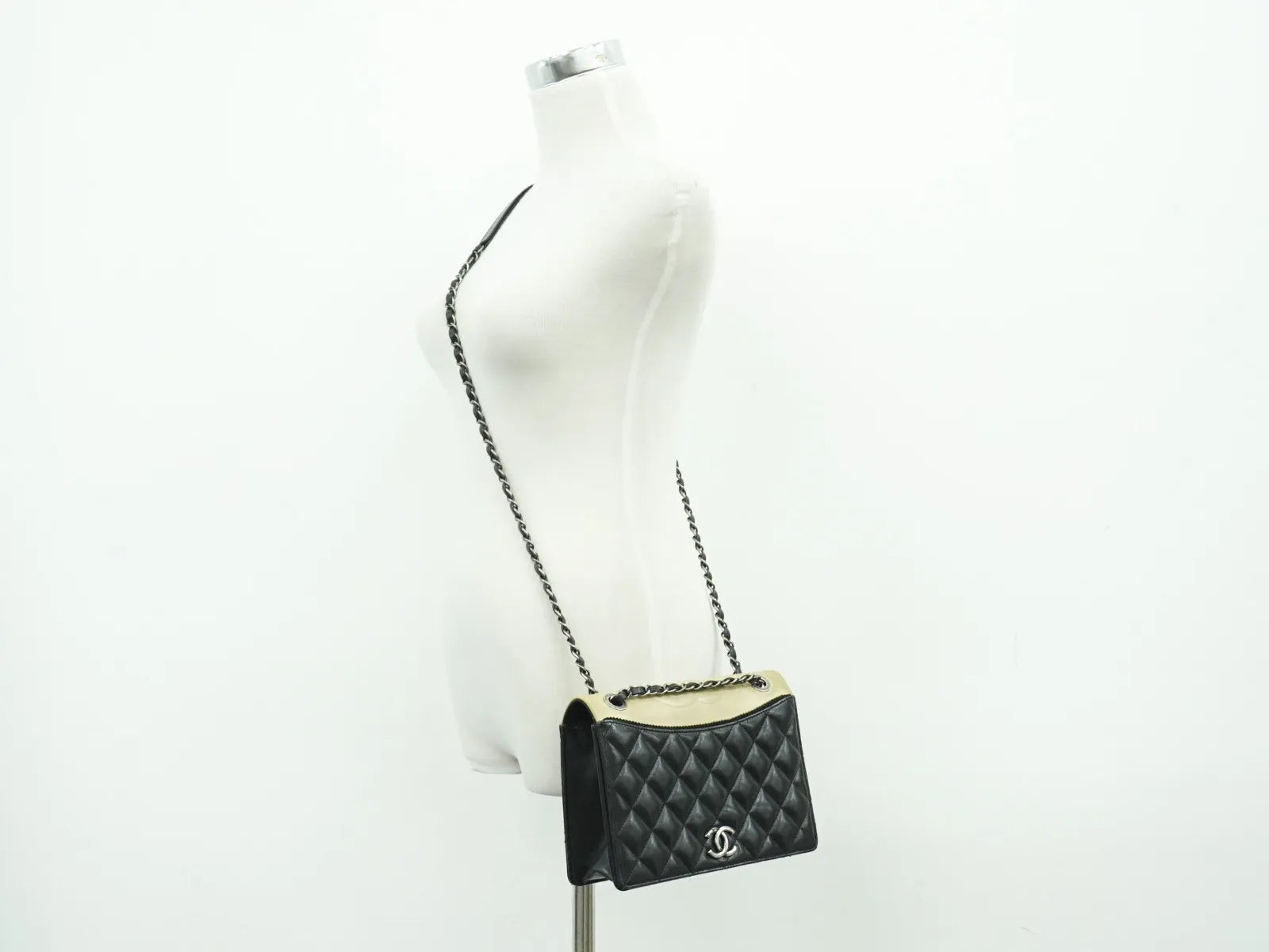 Chanel Ballerine Flap Quilted Lambskin, Black, Leather, Shoulder Bag
