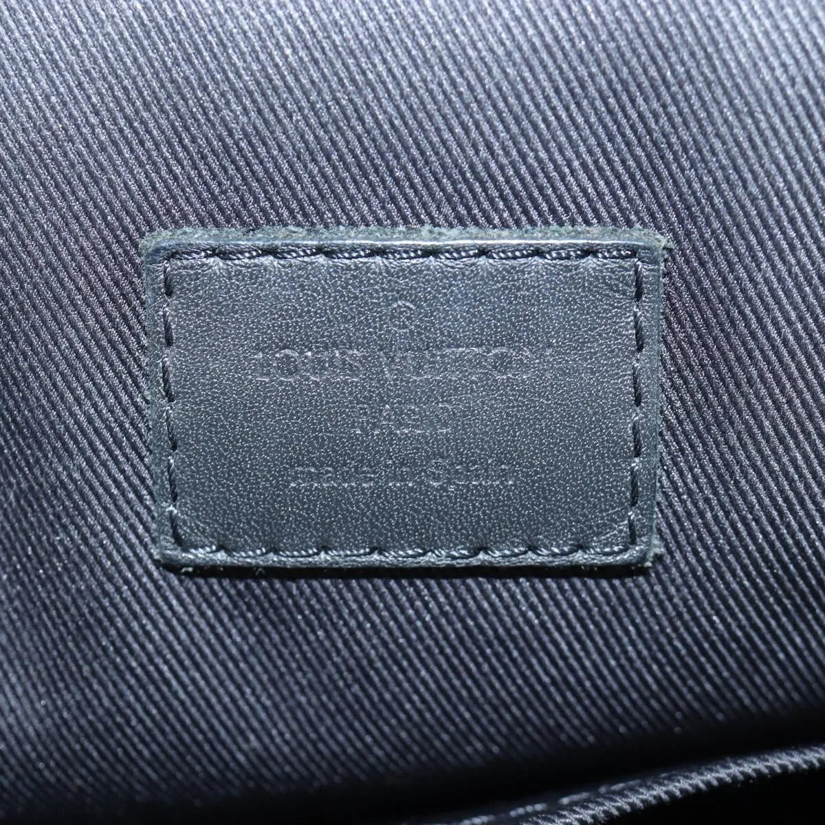Louis Vuitton District Messenger Damier Infini Leather, Black, Leather, Shoulder Bag