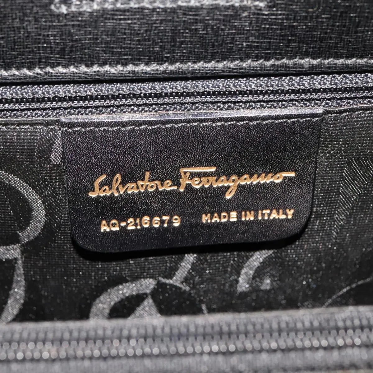 Salvatore Ferragamo Vintage Leather, Black, Leather, Shoulder Bag
