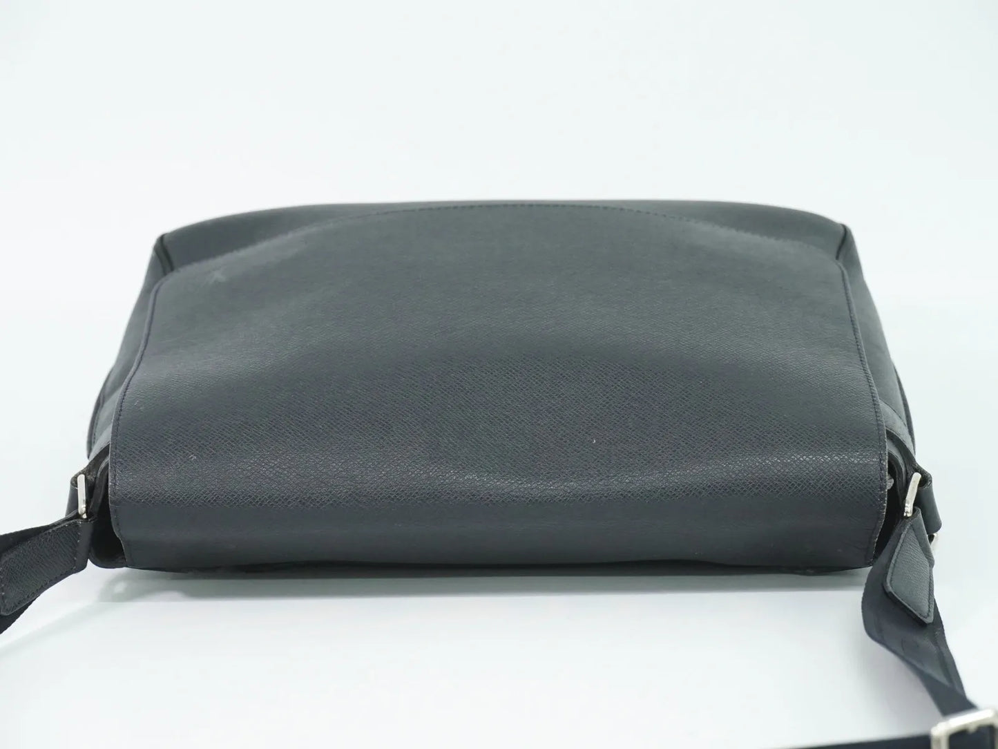 Louis Vuitton Roman Taiga Leather, Navy, Leather, Shoulder Bag