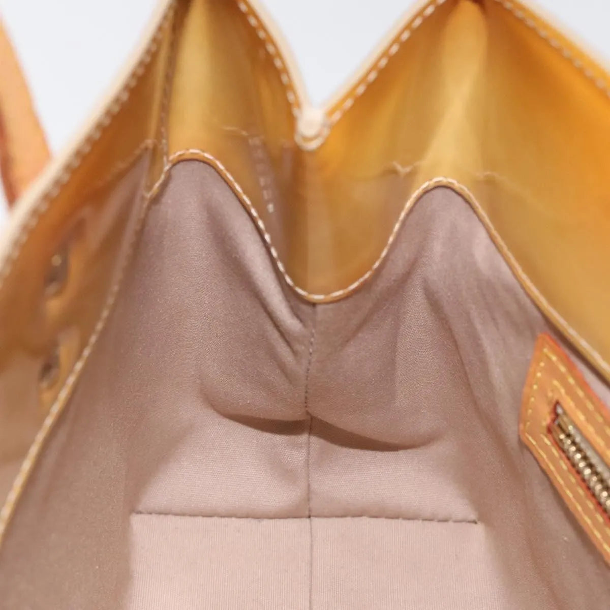 Louis Vuitton Reade Monogram Vernis, Beige, Patent Leather, Handbag