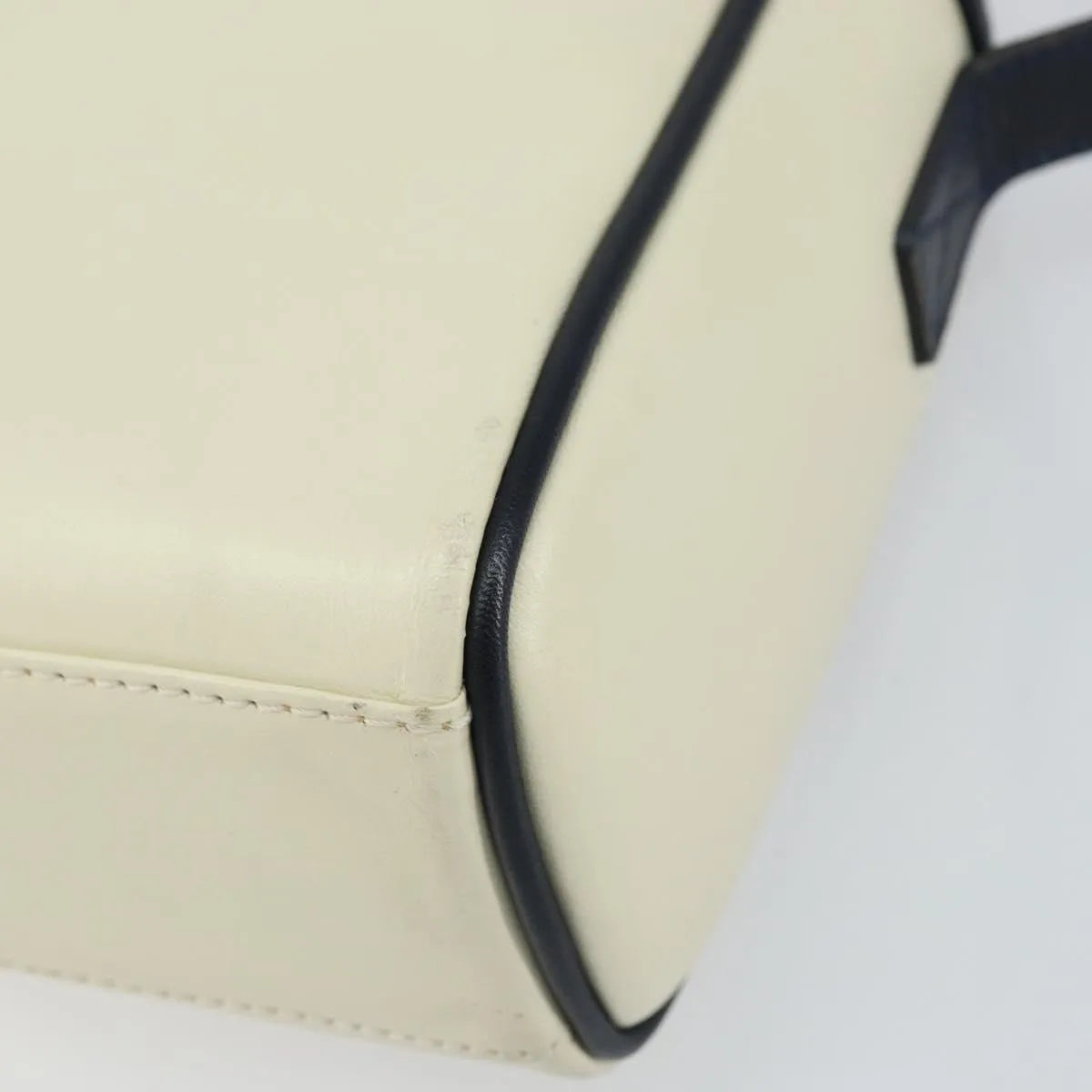 Burberry Vintage Leather, White, Leather, Shoulder Bag