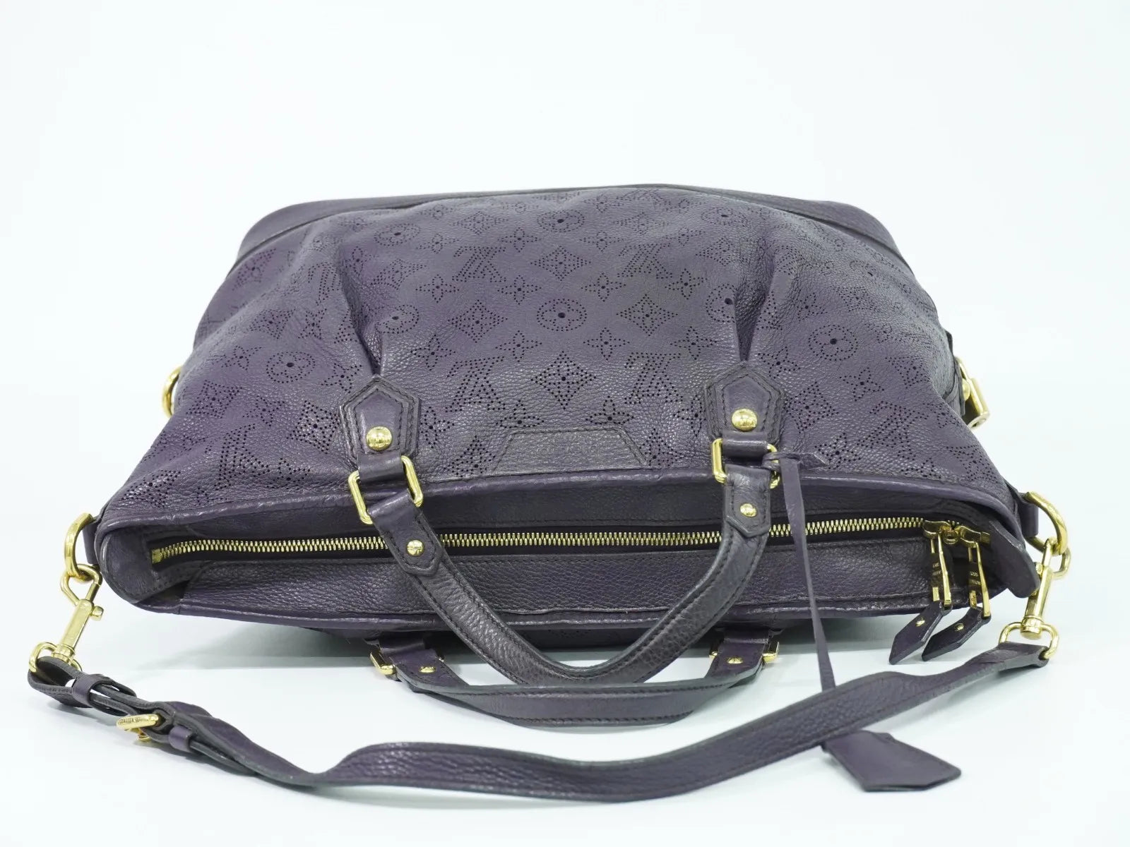 Louis Vuitton Stellar Mahina Leather, Purple, Leather, Handbag