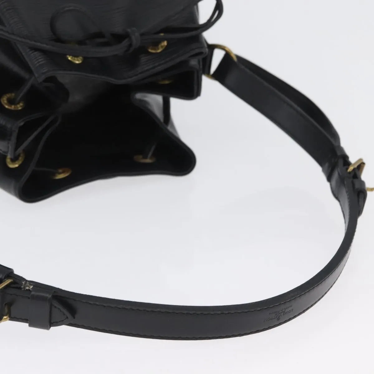 Louis Vuitton Noe Epi Leather, Black, Leather, Shoulder Bag