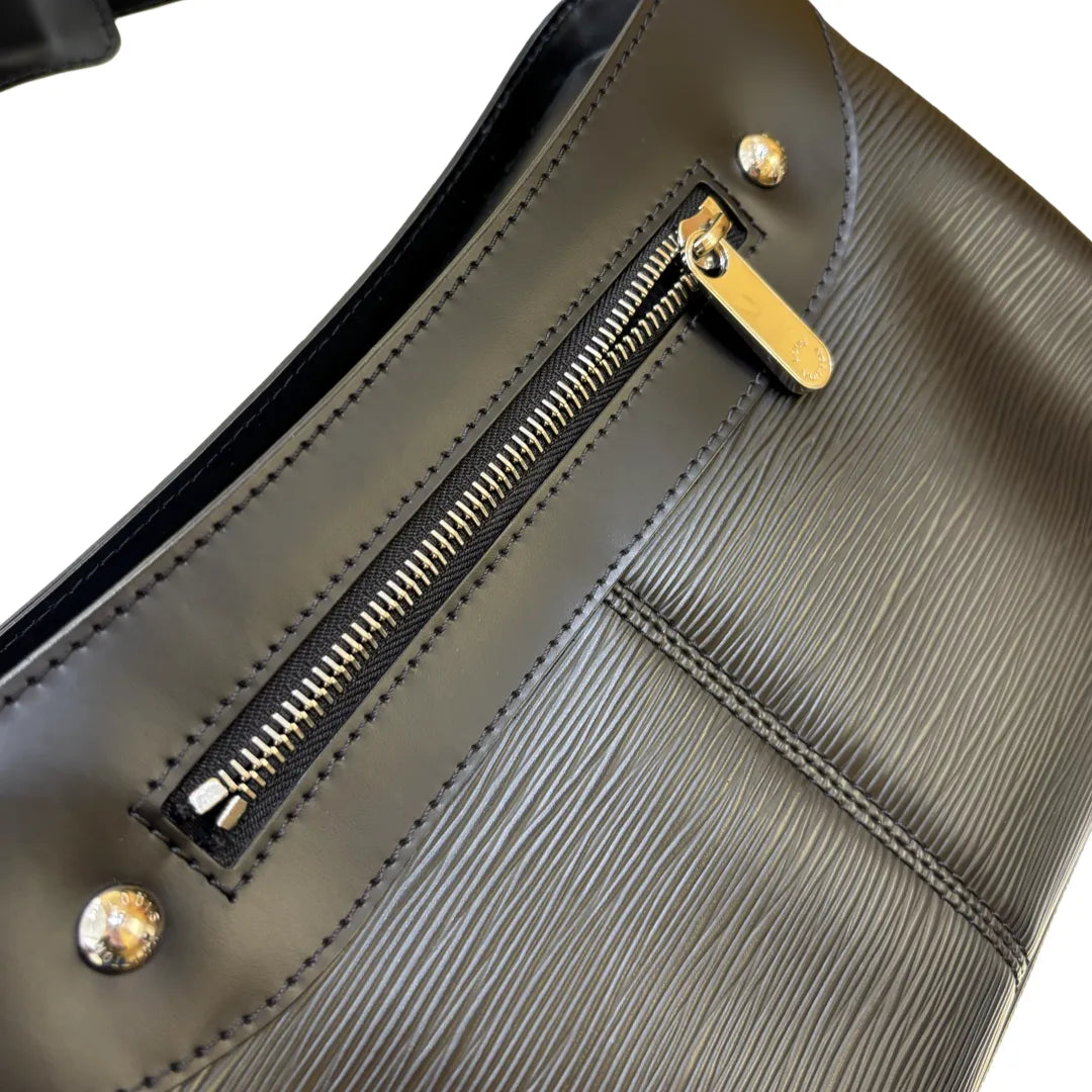 Louis Vuitton Nocturne Epi Leather, Black, Leather, Handbag