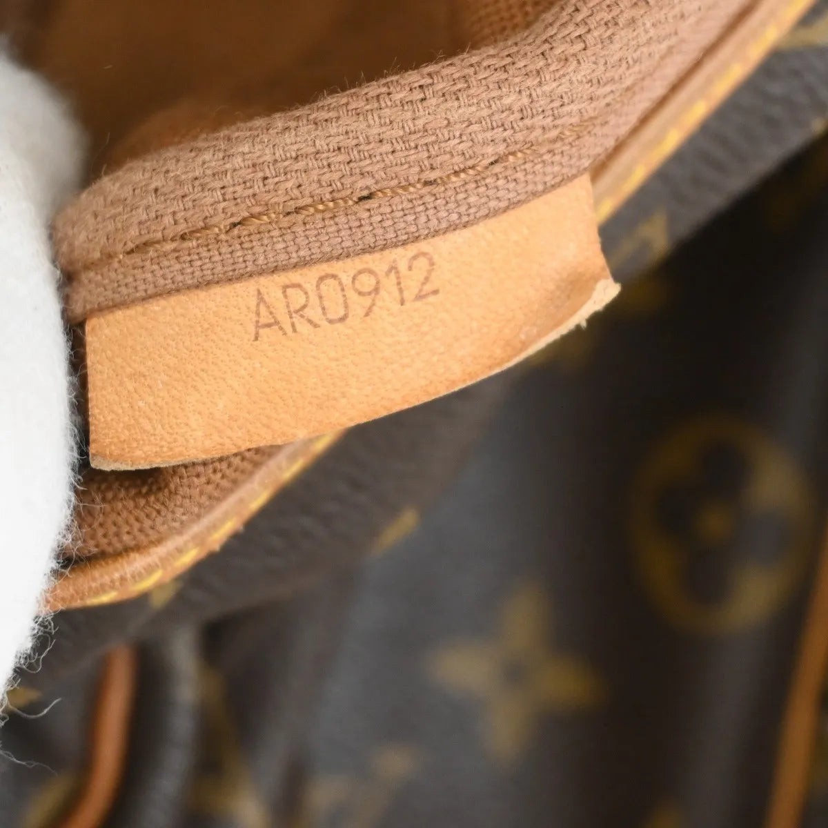 Louis Vuitton Saumur Monogram, Brown, Leather, Shoulder Bag