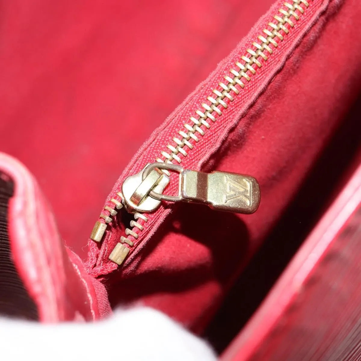 Louis Vuitton Mandara Epi Leather, Red, Leather, Shoulder Bag