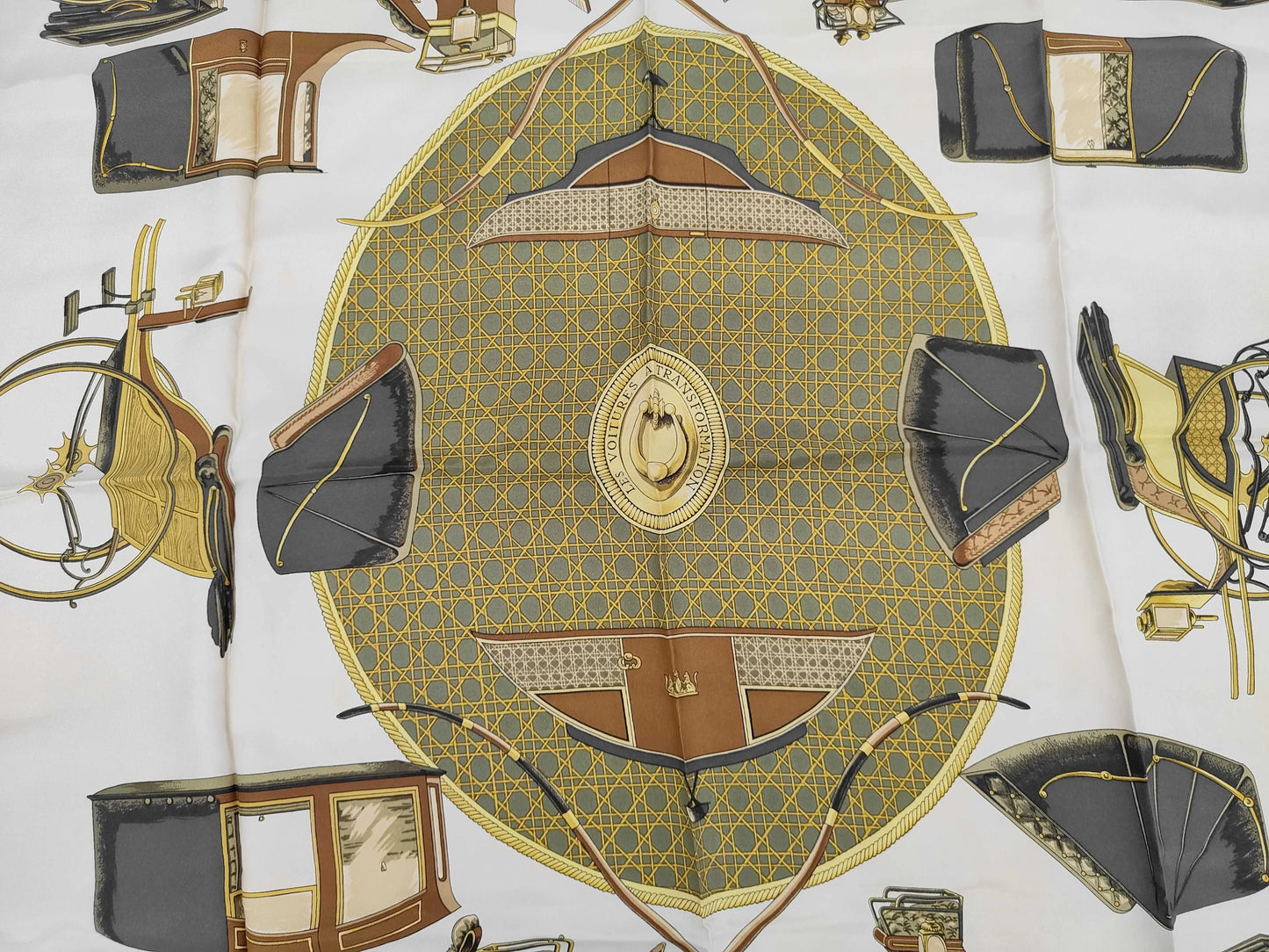 Hermes Carré 90 Silk multicolor, Multicolour, Silk, Scarf