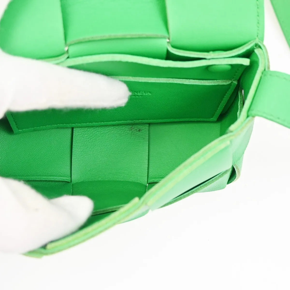 Bottega Veneta Cassette Maxi Intrecciato Leather, Green, Leather, Shoulder Bag