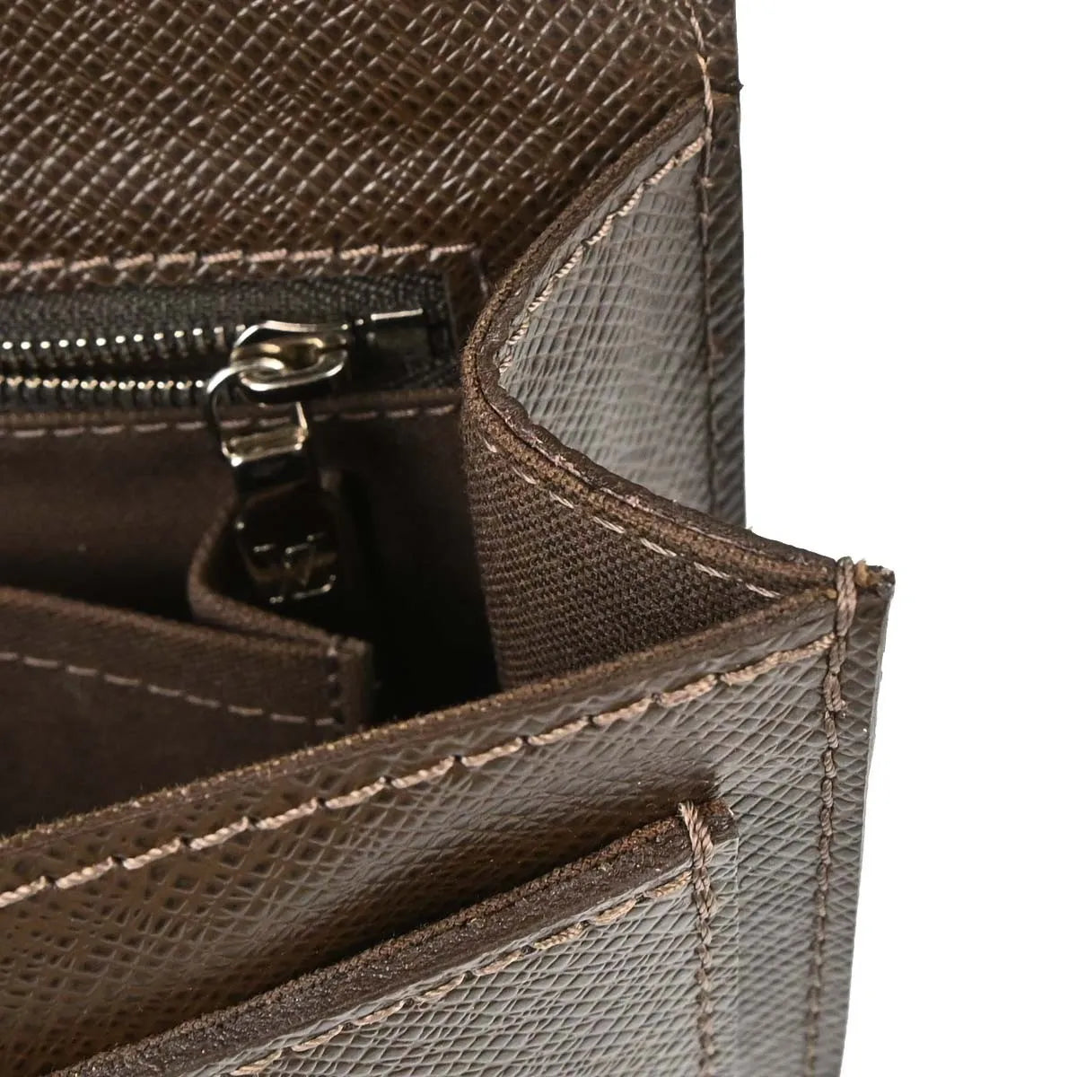 Louis Vuitton Belaia Clutch Taiga Leather, Brown, Leather, Clutch