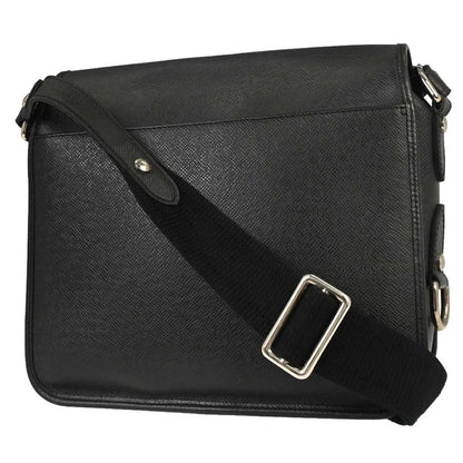 Louis Vuitton Andrei Messenger Taiga Leather, Black, Leather, Shoulder Bag