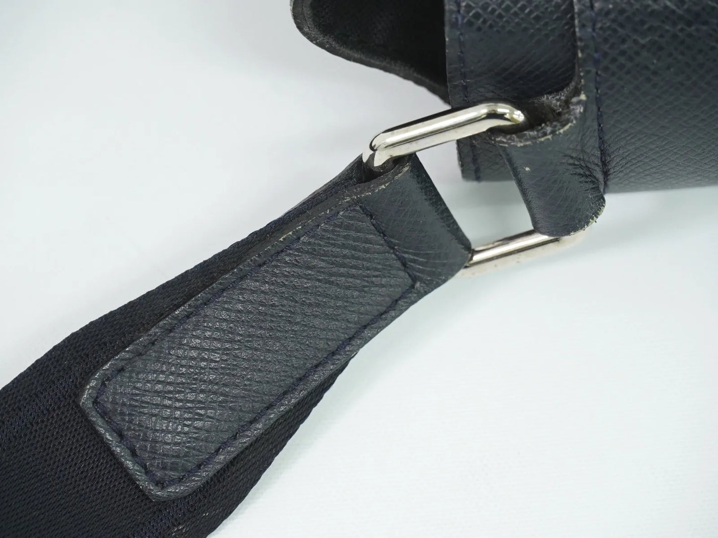 Louis Vuitton Roman Taiga Leather, Navy, Leather, Shoulder Bag