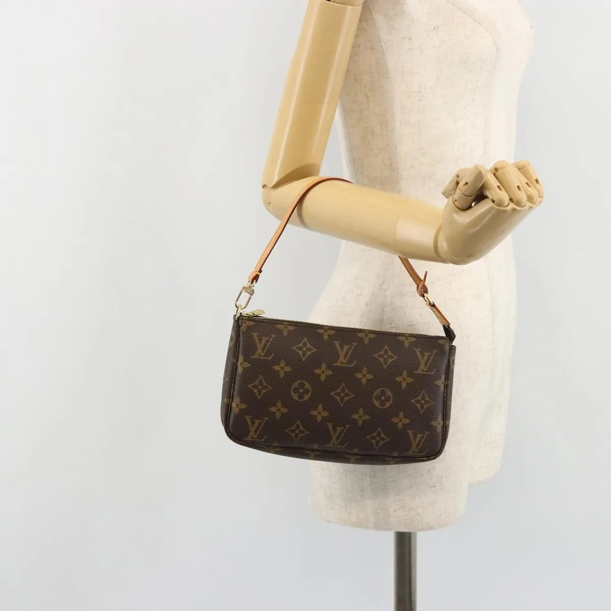 Louis Vuitton Pochette Accessoires NM Monogram Canvas, Brown, Canvas, Clutch