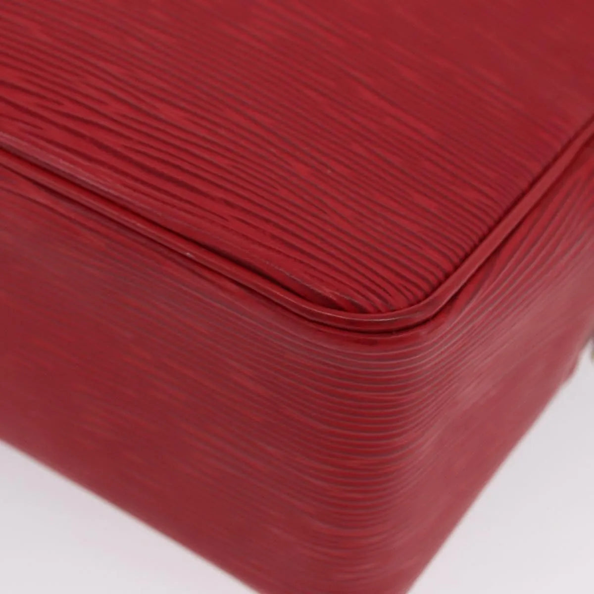 Louis Vuitton Trousse Toiletry Monogram Canvas, Red, Leather, Clutch
