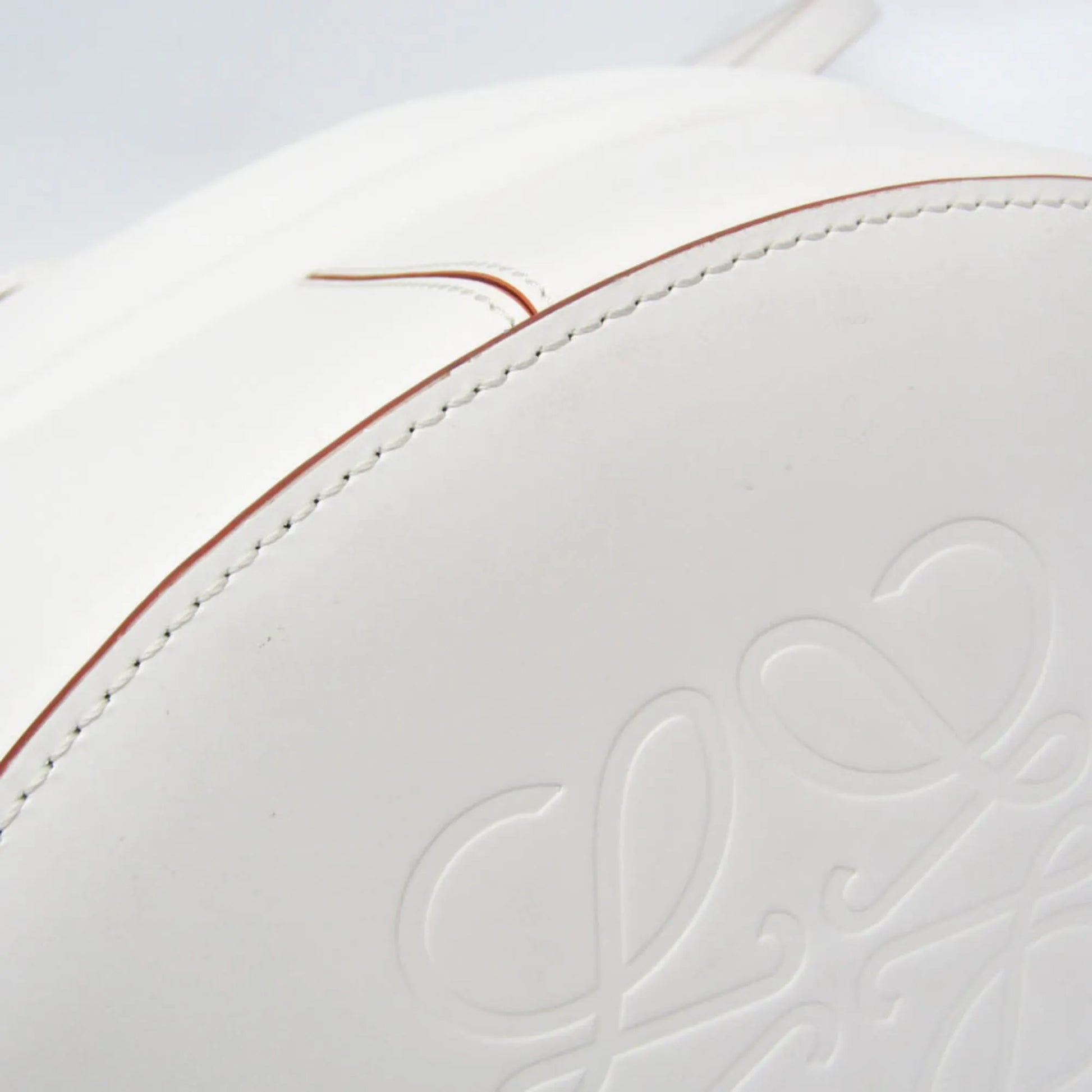 Loewe Balloon Bucket Leather, White, Leather, Handbag