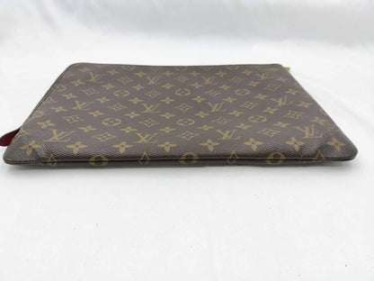 Louis Vuitton Etui Voyage Monogram Canvas, Brown, Canvas, Clutch