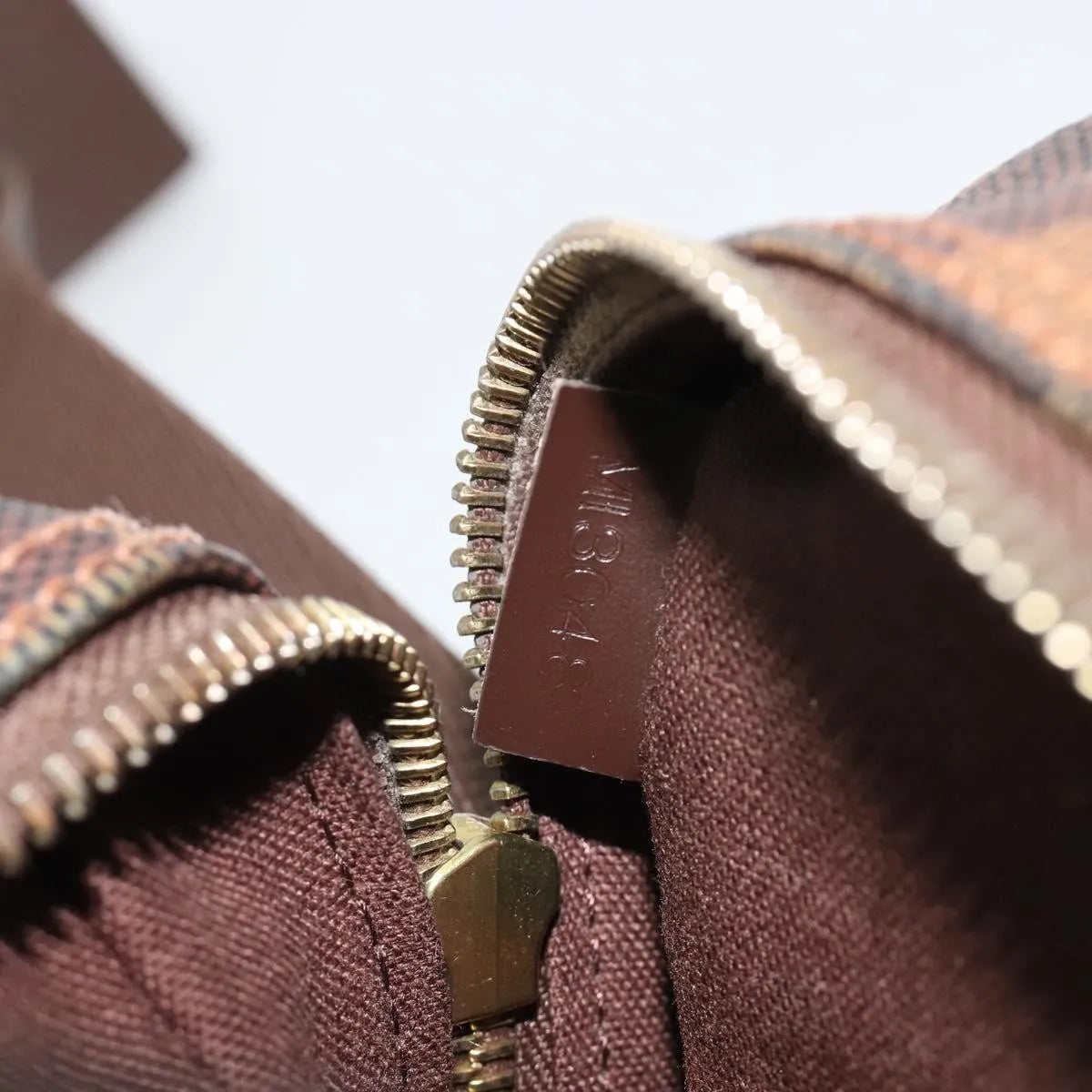 Louis Vuitton Olav Damier, Brown, Canvas, Shoulder Bag