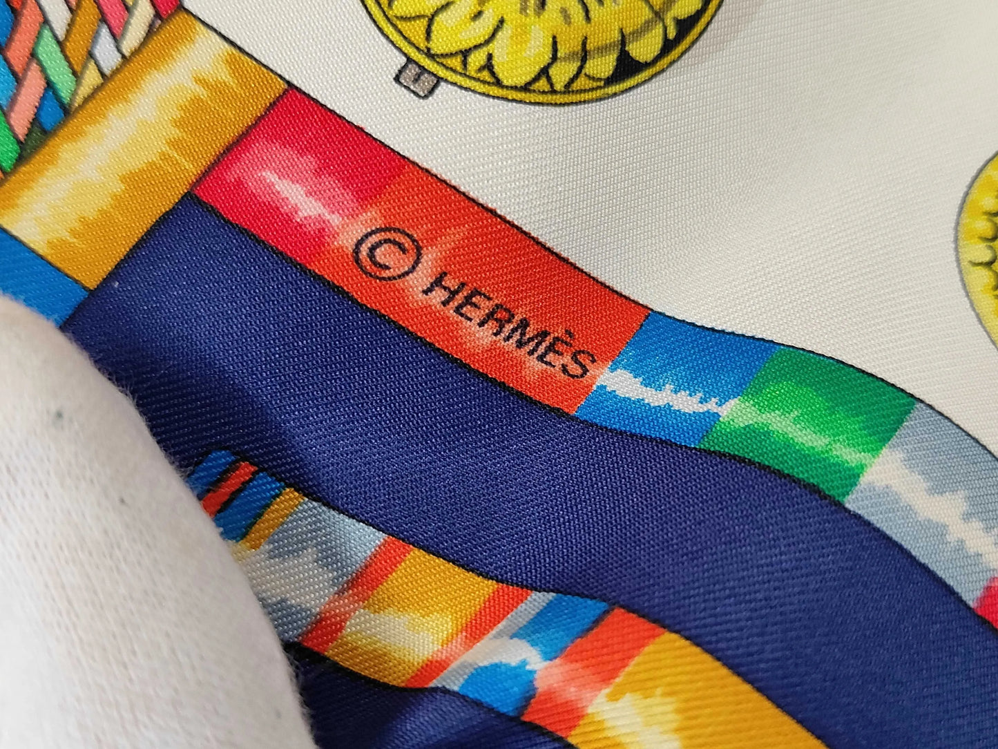 Hermes Carré 90 Silk multicolor, Multicolour, Silk, Scarf