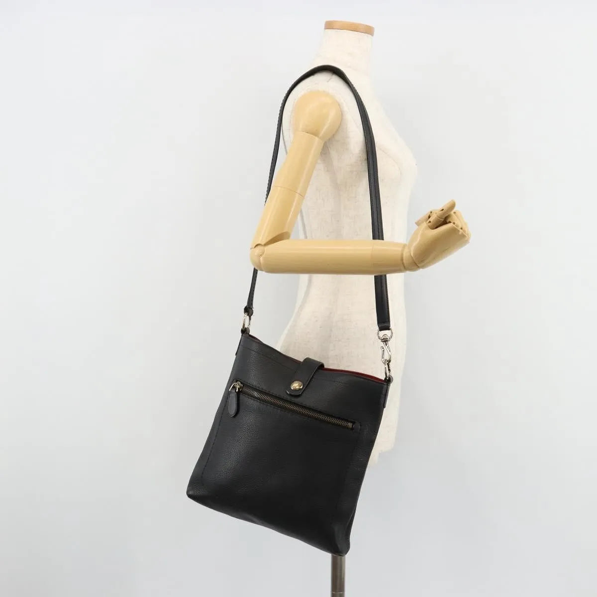 Bally Vintage Leather, Black, Leather, Shoulder Bag