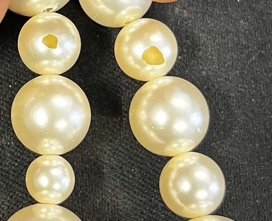Chanel Collier chanel sautoir CC gold, Gold, Pearl, Necklace