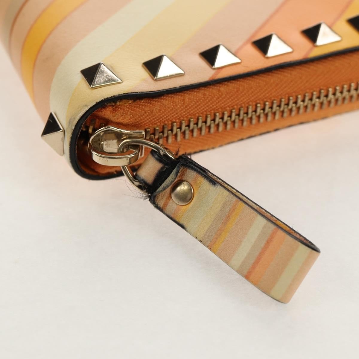 Valentino Rockstud Zip Around Wallet - Brandsamsara