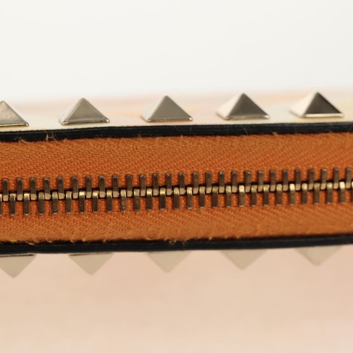 Valentino Rockstud Zip Around Wallet - Brandsamsara