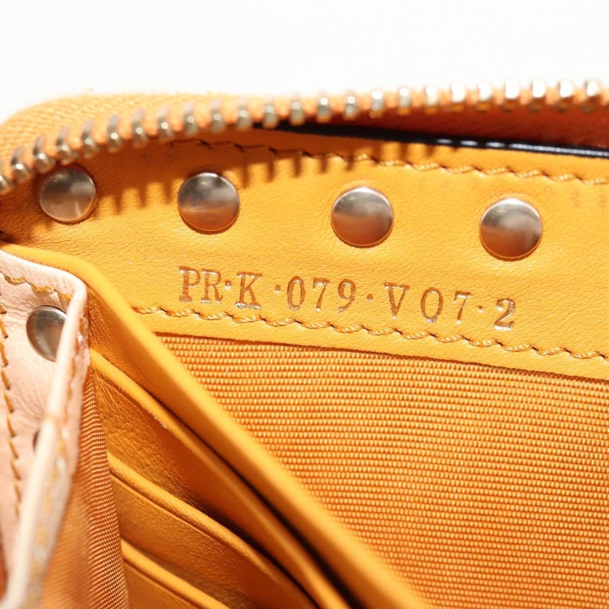 Valentino Rockstud Zip Around Wallet - Brandsamsara