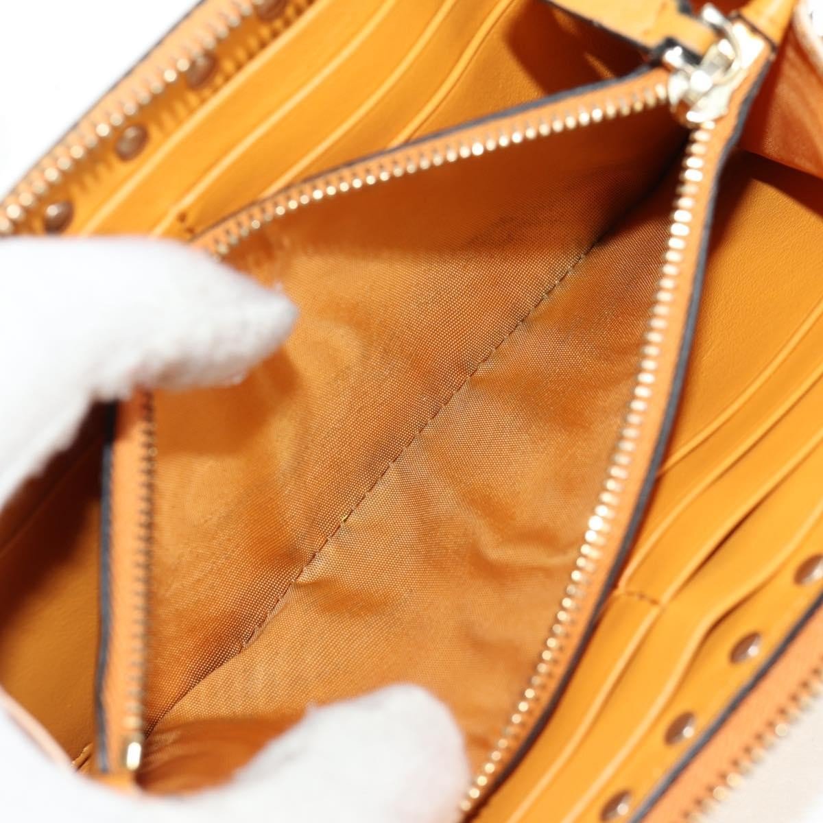 Valentino Rockstud Zip Around Wallet - Brandsamsara